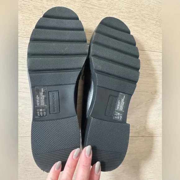 NWOT ROCKPORT WOMEN'S KACEY PENNY LOAFER
Size 6 - Picture 7 of 9